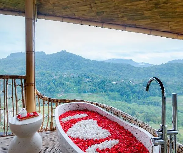 3 Bdr - Luxury Cliffside Bamboo * Bungbungan