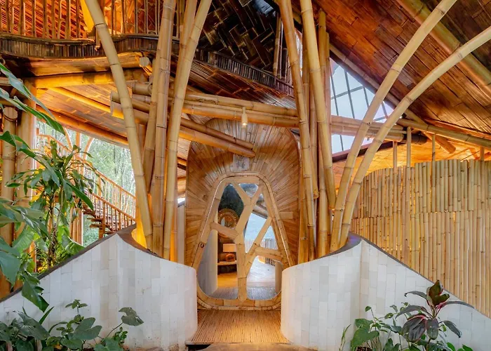 3 Bdr - Luxury Cliffside Bamboo Villa