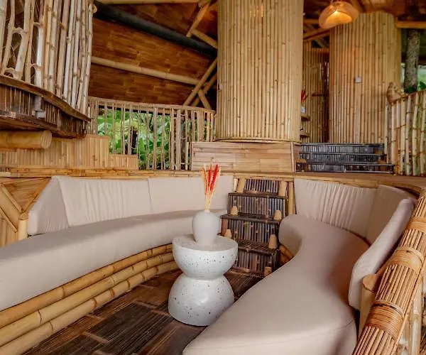 3 Bdr - Luxury Cliffside Bamboo Bungbungan