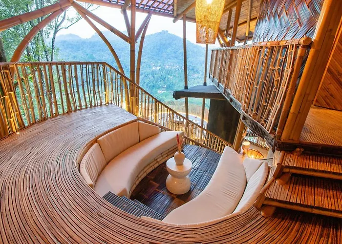 3 Bdr - Luxury Cliffside Bamboo Villa *
