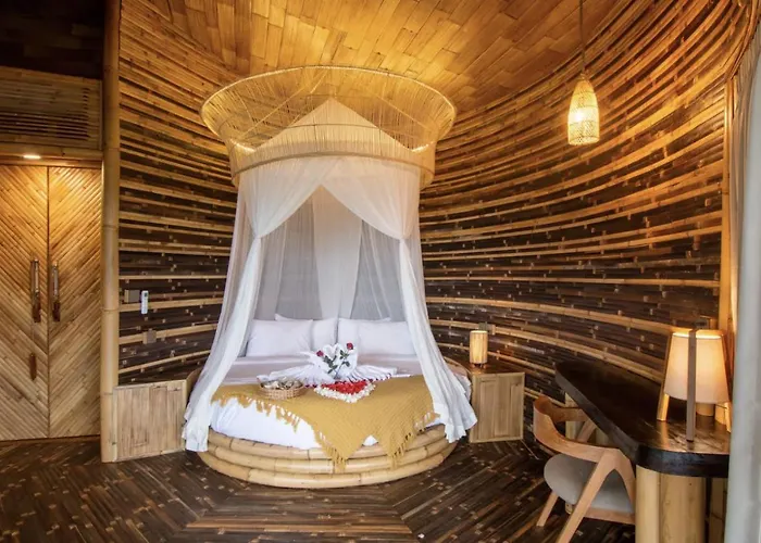 3 Bdr - Luxury Cliffside Bamboo Bungbungan