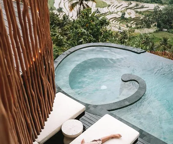 Villa 3 Bdr - Luxury Cliffside Bamboo *