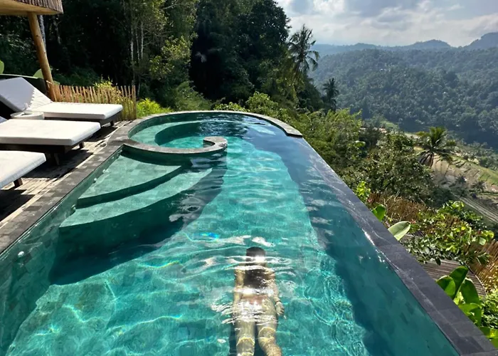 3 Bdr - Luxury Cliffside Bamboo Villa *